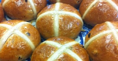hot cross buns